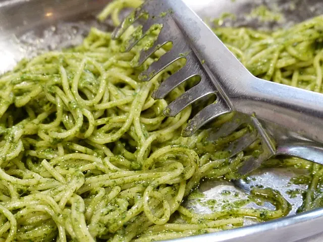 jak zrobić makaron z pesto