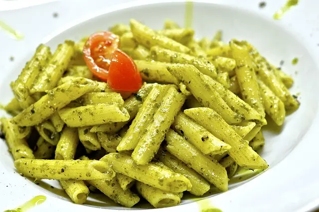 makaron z pesto